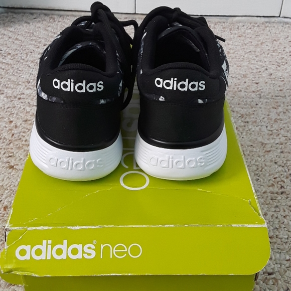 Sneackers by Adidas - Picture 7 of 7